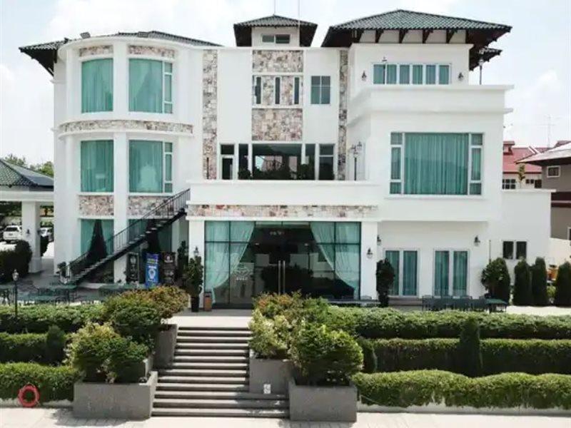 Hotel Casa Bianca à Kluang Extérieur photo