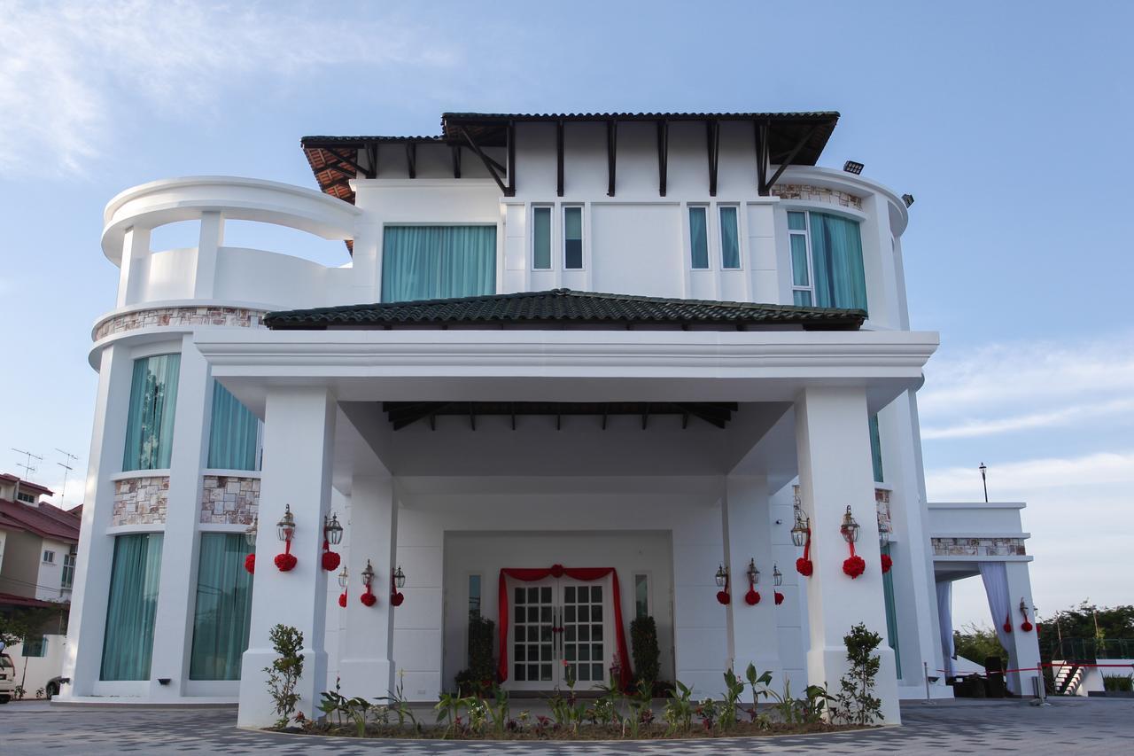 Hotel Casa Bianca à Kluang Extérieur photo