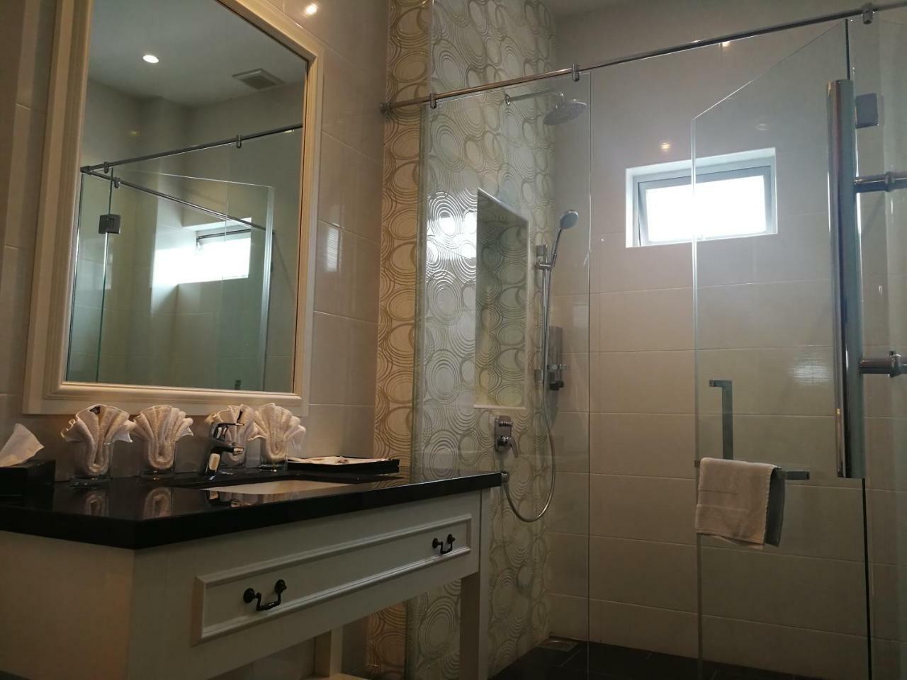 Hotel Casa Bianca à Kluang Extérieur photo