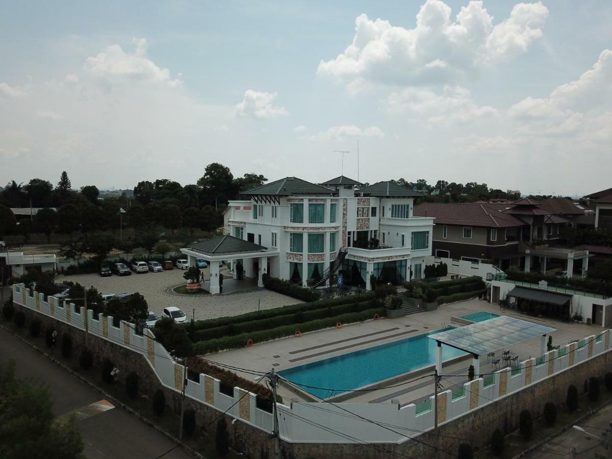 Hotel Casa Bianca à Kluang Extérieur photo