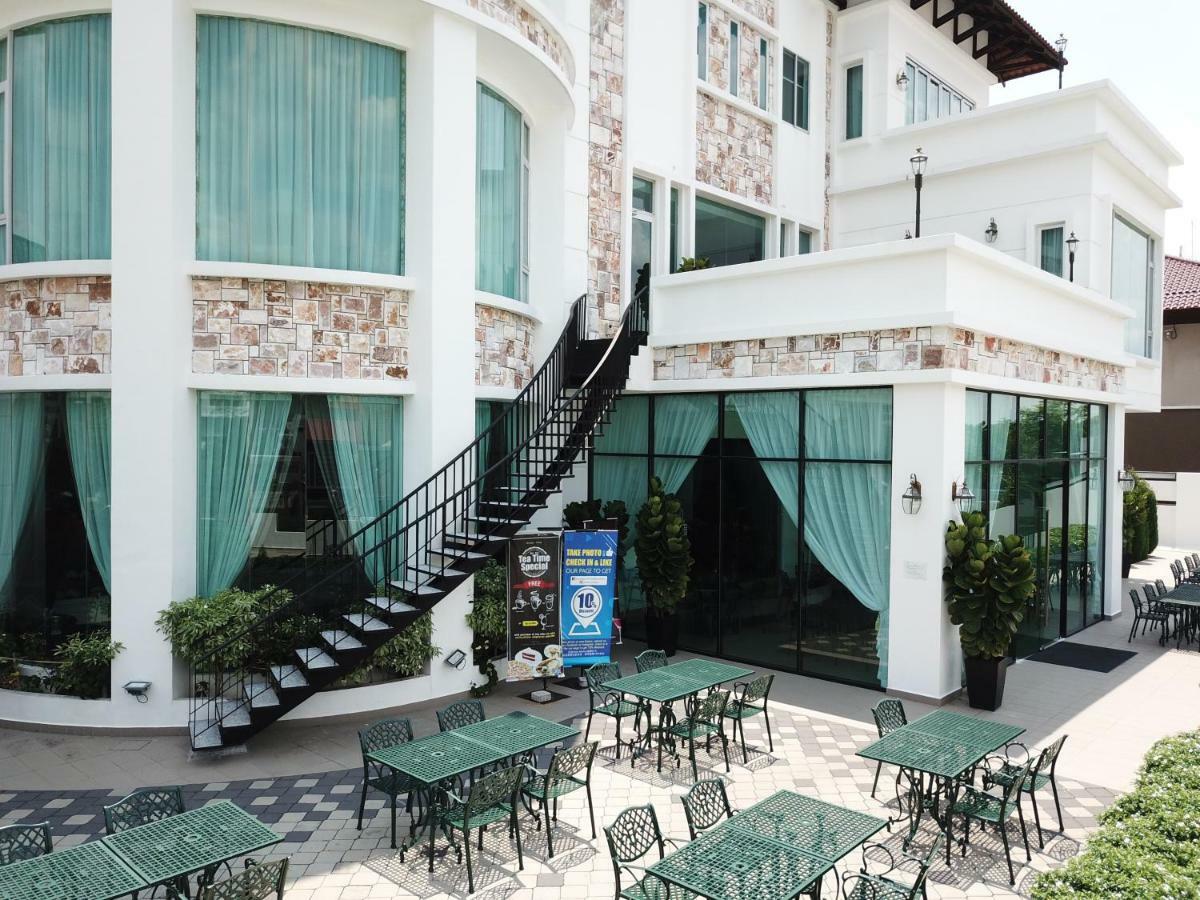 Hotel Casa Bianca à Kluang Extérieur photo