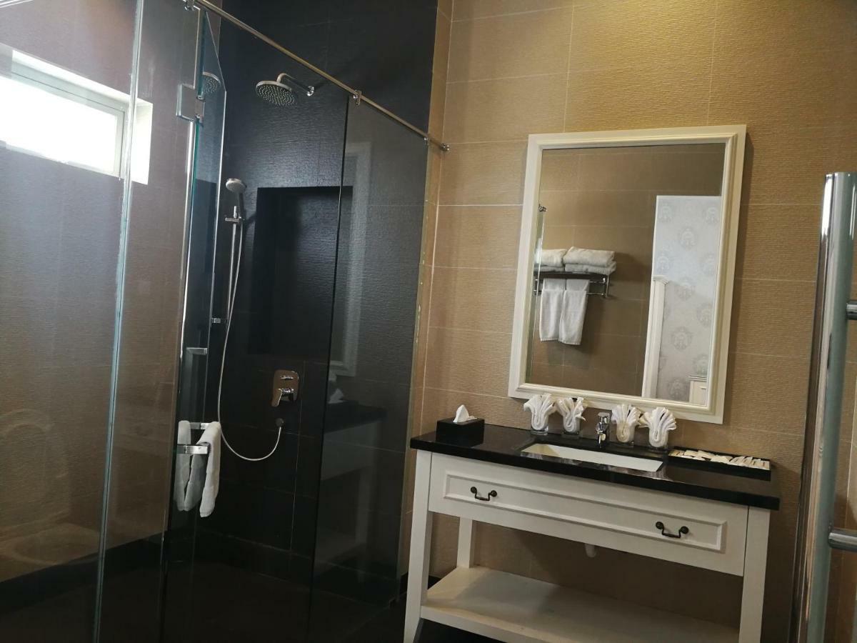 Hotel Casa Bianca à Kluang Extérieur photo